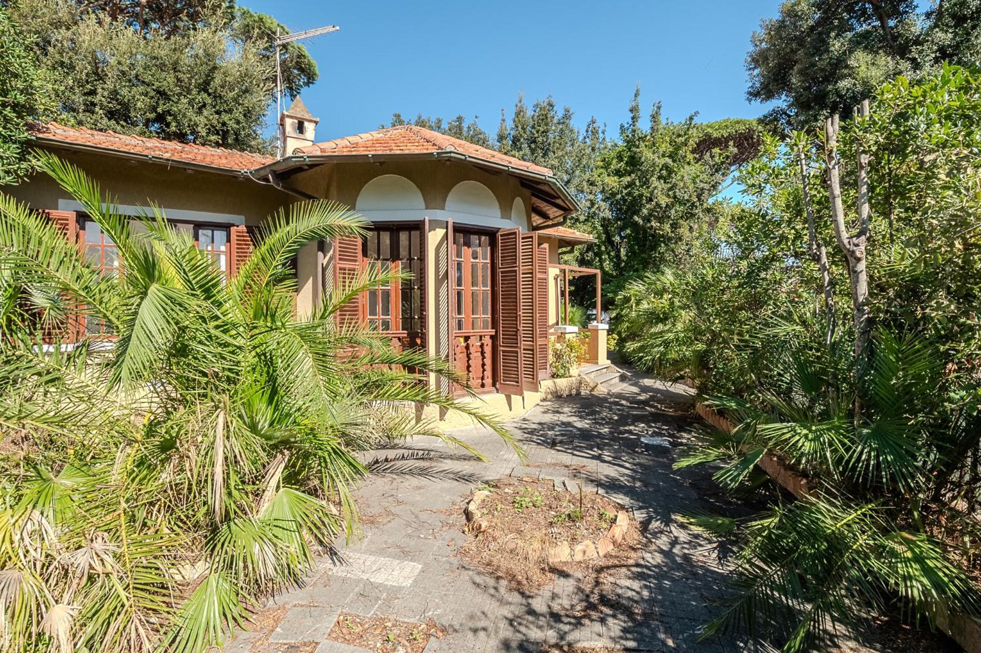 Exclusive Charming Villa - Free Parking 400 Mq Garden - Rome Airport - Roseto Villa Dream 프레제네 외부 사진